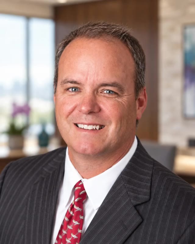 Portrait of Ken Rowe, Senior Captive Risk Consultant at Helio Risk