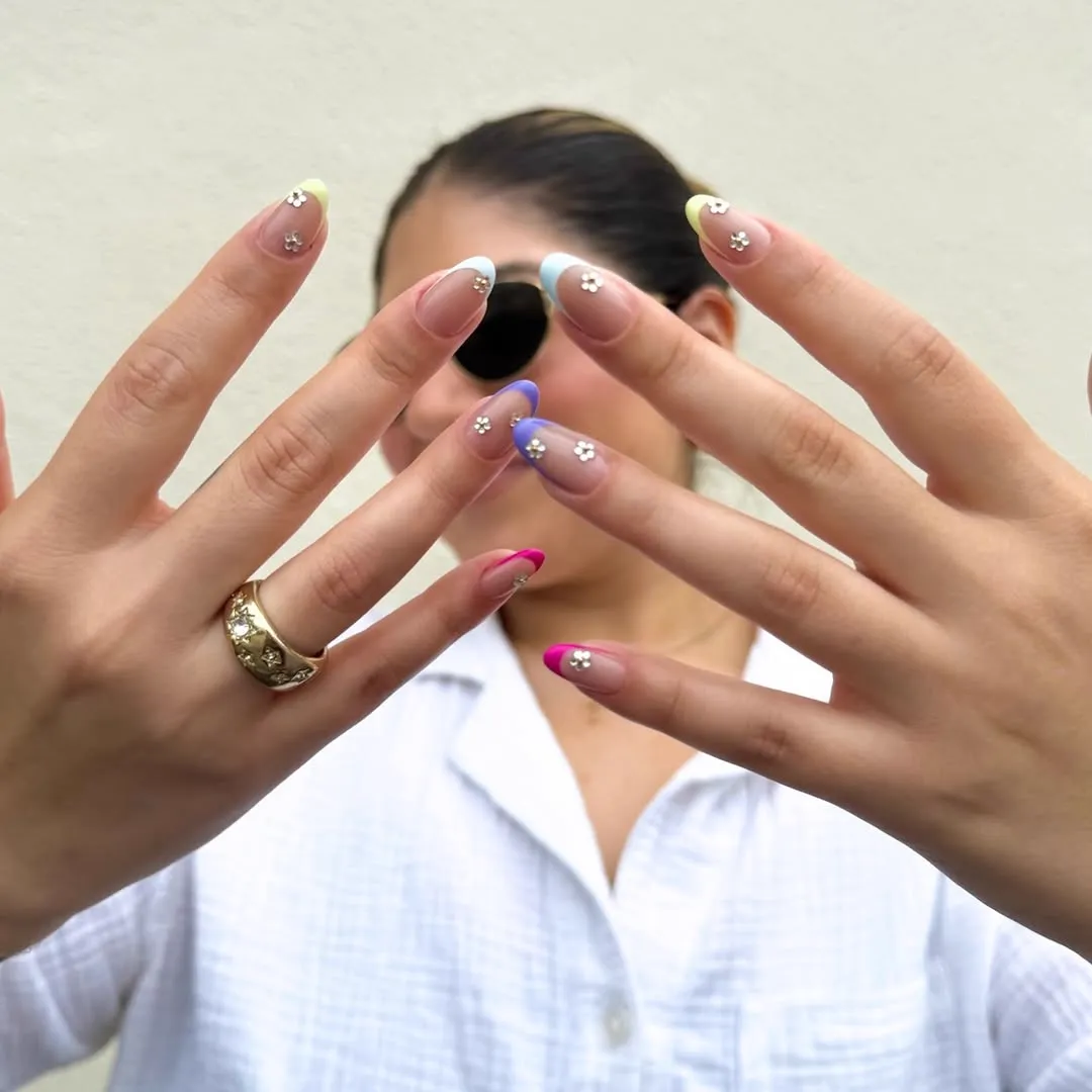 Lacque House nail art gallery, live